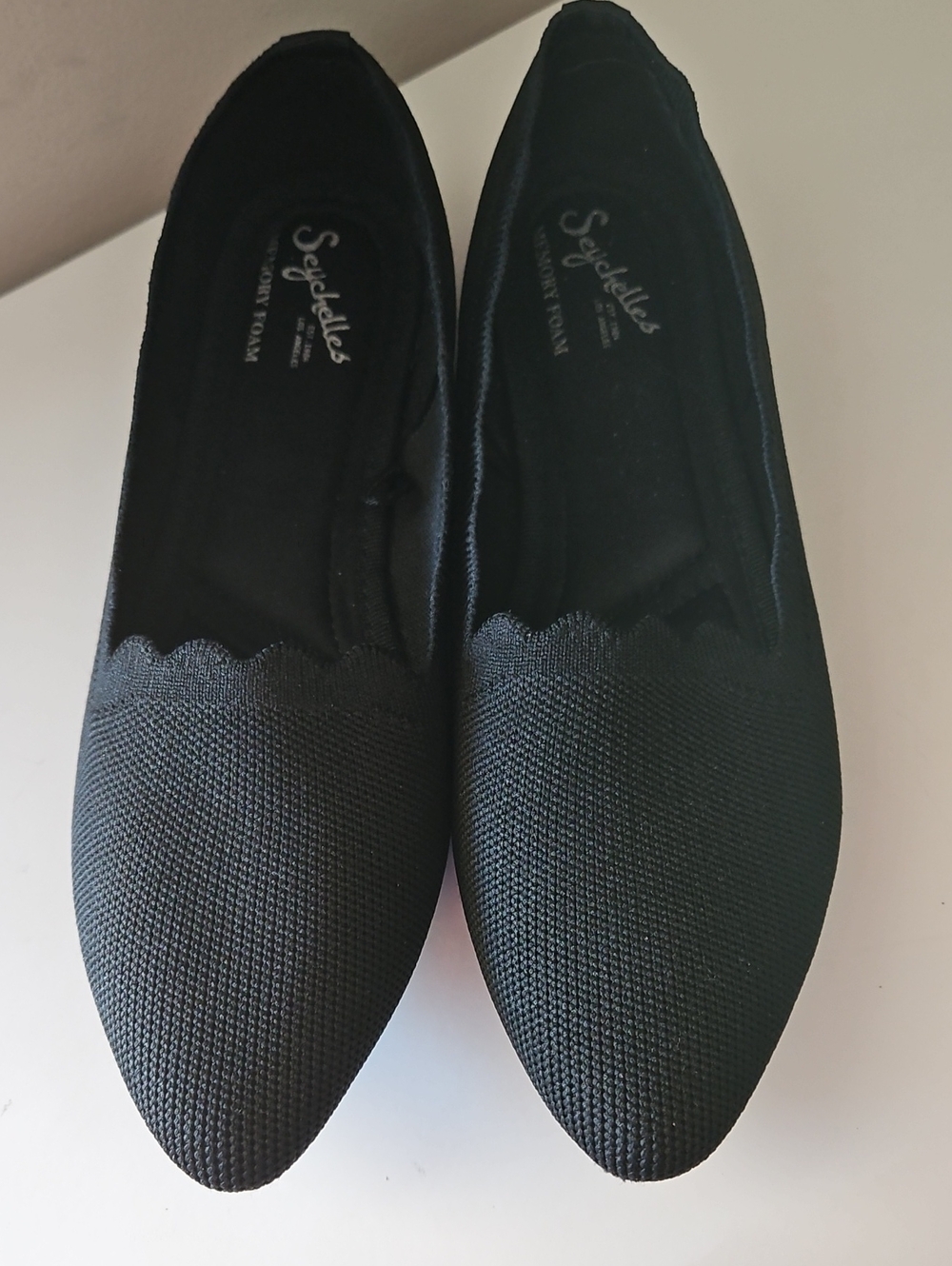 Seychelles black knit pointed-toe flats. Sz 7.5